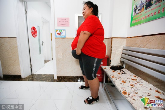 380斤胖妈分娩前写好遗嘱 为照顾儿子励志减肥