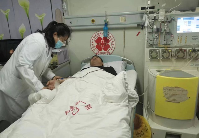 巧家县第二例造血干细胞配捐献者完成捐献-胡志华-摄-(1)