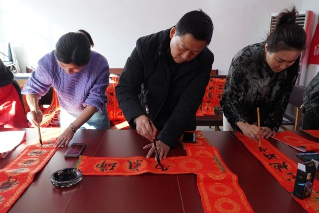 河北迁安：春联载福_情暖乡村 图2