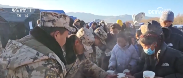 多方救援力量持续增援西藏定日_首批中央救灾物资已全部运抵灾区 图12