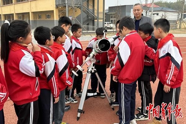 “一片星空”志愿团队开展乡村科普 图2