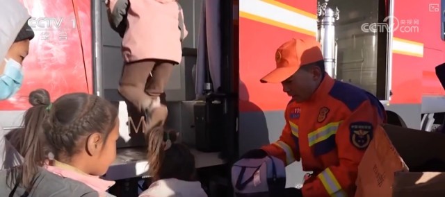 双向奔赴的爱与守护_重拾对美好生活信心 图6