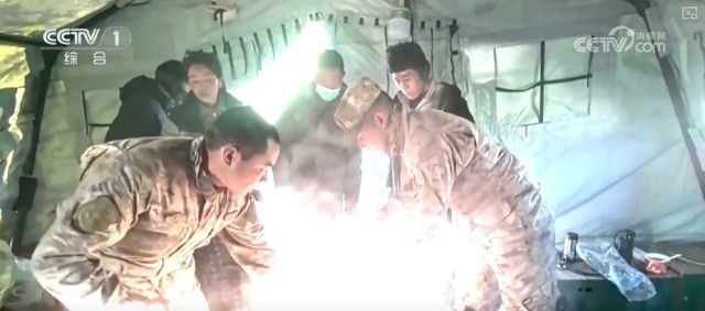 双向奔赴的爱与守护_重拾对美好生活信心 图12