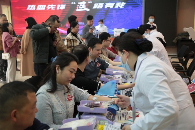 武汉卫健系统无偿献血温暖江城 图3