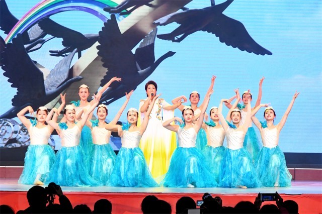 河北沧州举行2025年文化志愿者迎新春文艺晚会 图3