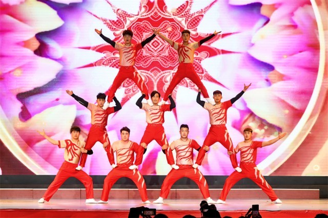 河北沧州举行2025年文化志愿者迎新春文艺晚会 图4