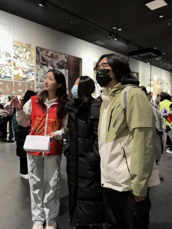 “我来讲堆堆”志愿者让三星堆故事传向世界 图2