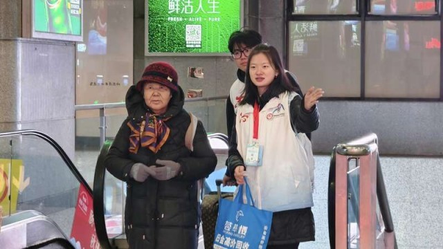 齐齐哈尔大学志愿者诠释冰城志愿精神 图1