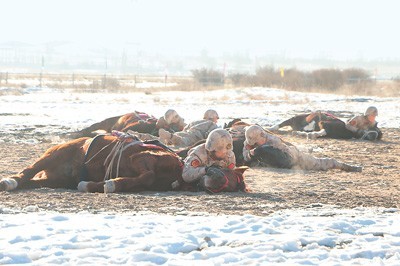 老虎台乡民兵骑兵连在祖国西北边陲筑起一道雄关——60年，马背上守护天山 图2