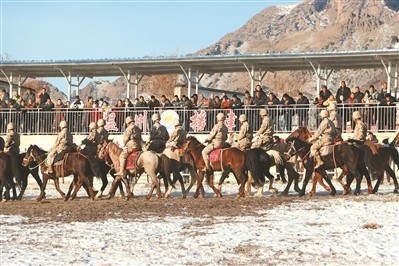 老虎台乡民兵骑兵连在祖国西北边陲筑起一道雄关——60年，马背上守护天山 图7