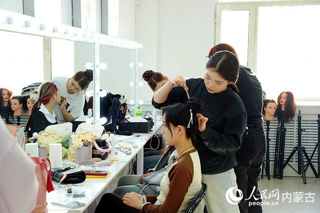 北疆大地绽放“她”力量 图4