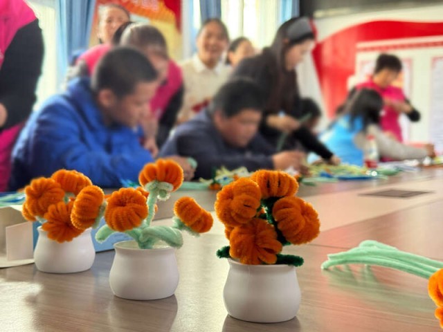 “她力量”邂逅“童真梦”_北京昌平组织关爱特殊儿童活动 图1