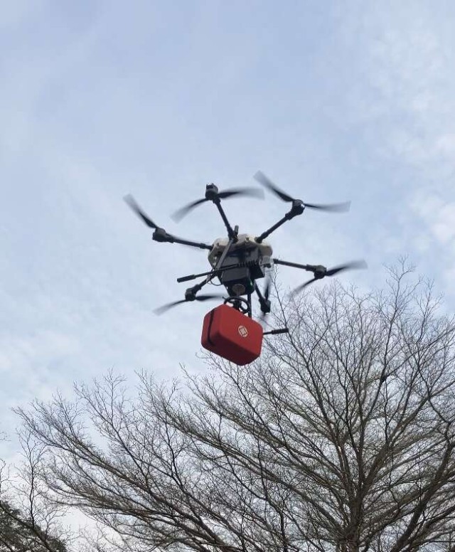深圳启动无人机配送AED_打通空中急救通道 图1