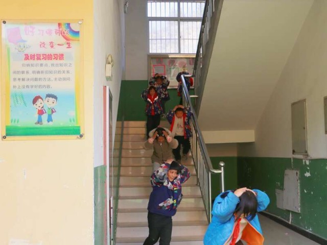 消防员进村小：播撒防火知识，点燃少年英雄梦 图2