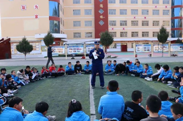 消防员进村小：播撒防火知识，点燃少年英雄梦 图5
