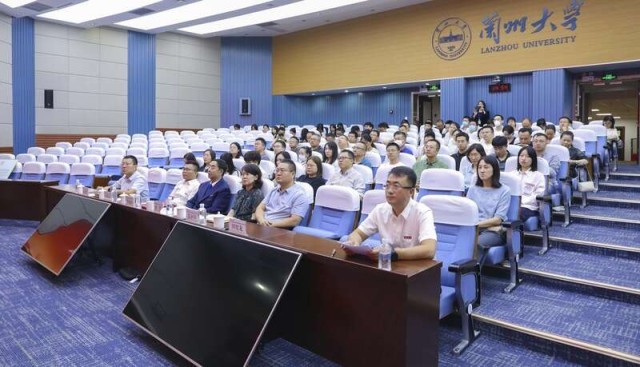 “追沙院士”捐出百万元奖金鼓励青年科研人员扎根西北 图3