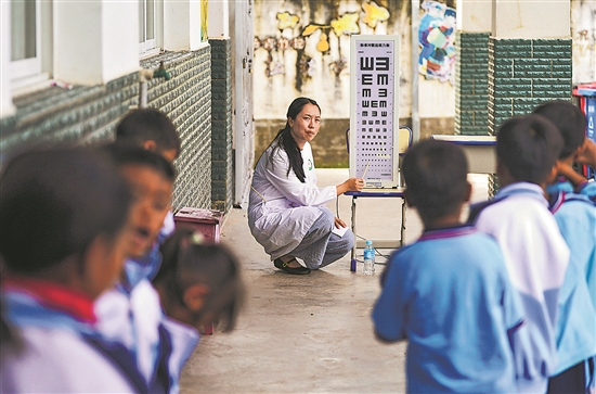 边城孟连擦亮孩子的“心灵之窗” 图1