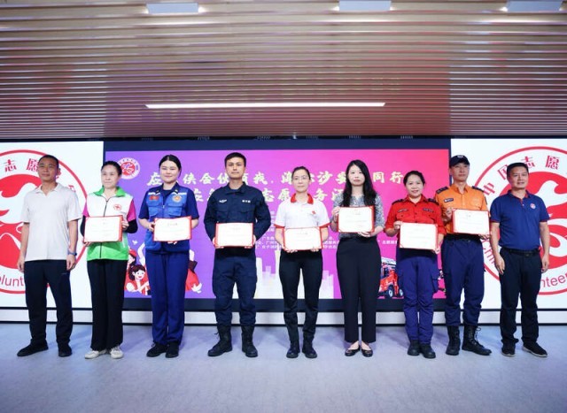 应急侠“合伙人”来了！广州海珠开展应急安全志愿服务集市 图4