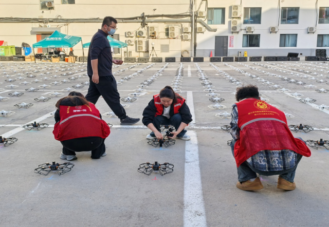 宁夏银川市兴庆区：“小兴星”志愿者护航双节文旅盛宴 图1
