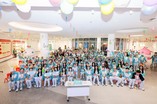 广东省：青春志愿暖龙华，“小海豚”集体庆生赴新程 图2