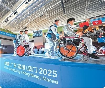 义工：全国残特奥会上的靓丽风景 图3