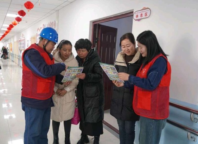 甘肃电力“志愿红”为残障人士筑牢用电“安全墙” 图1