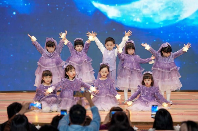 阅读与文艺的碰撞，羊城儿童新年公益展演落幕 图1