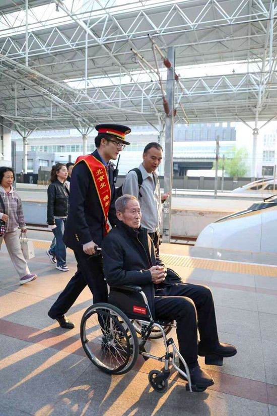 北京北站“德馨”服务组：重点旅客的服务没有淡季和旺季 图3