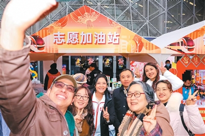 真情“热血”_温暖他人（我在中国·行耕记） 图1